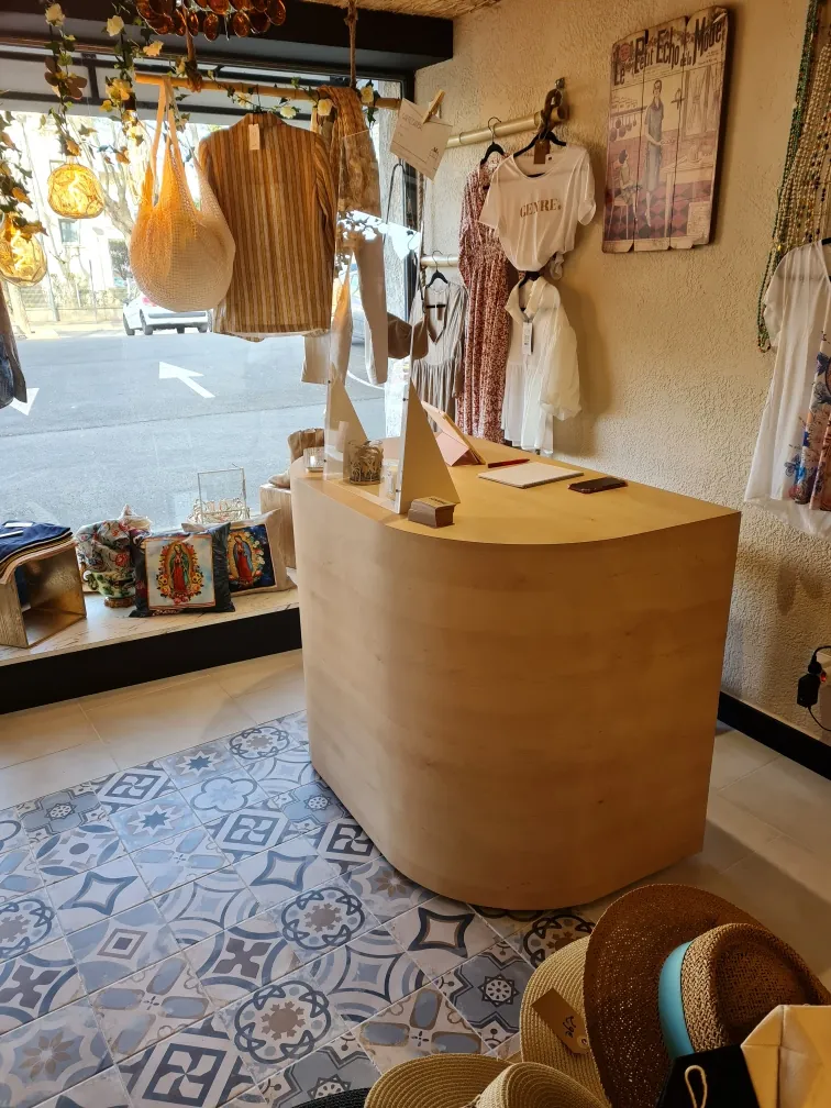 Aménagement intérieur sur mesure réalisé par TS Menuiserie — aménagement n° 1
