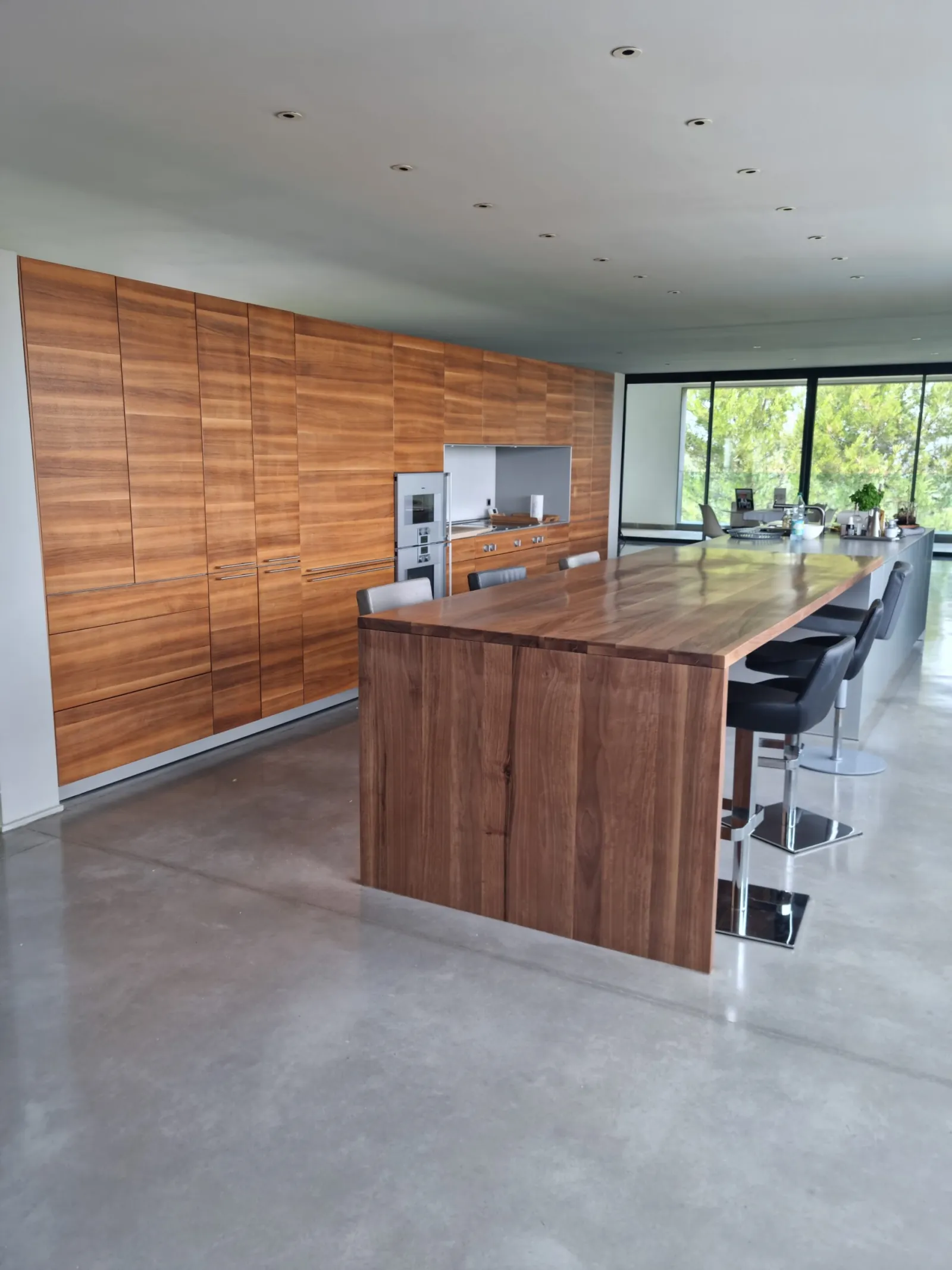 Cuisine en bois sur mesure réalisé par TS Menuiserie — cuisine n° 1