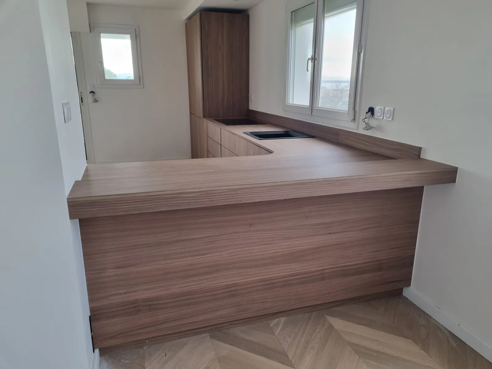 Cuisine en bois sur mesure réalisé par TS Menuiserie — cuisine n° 6
