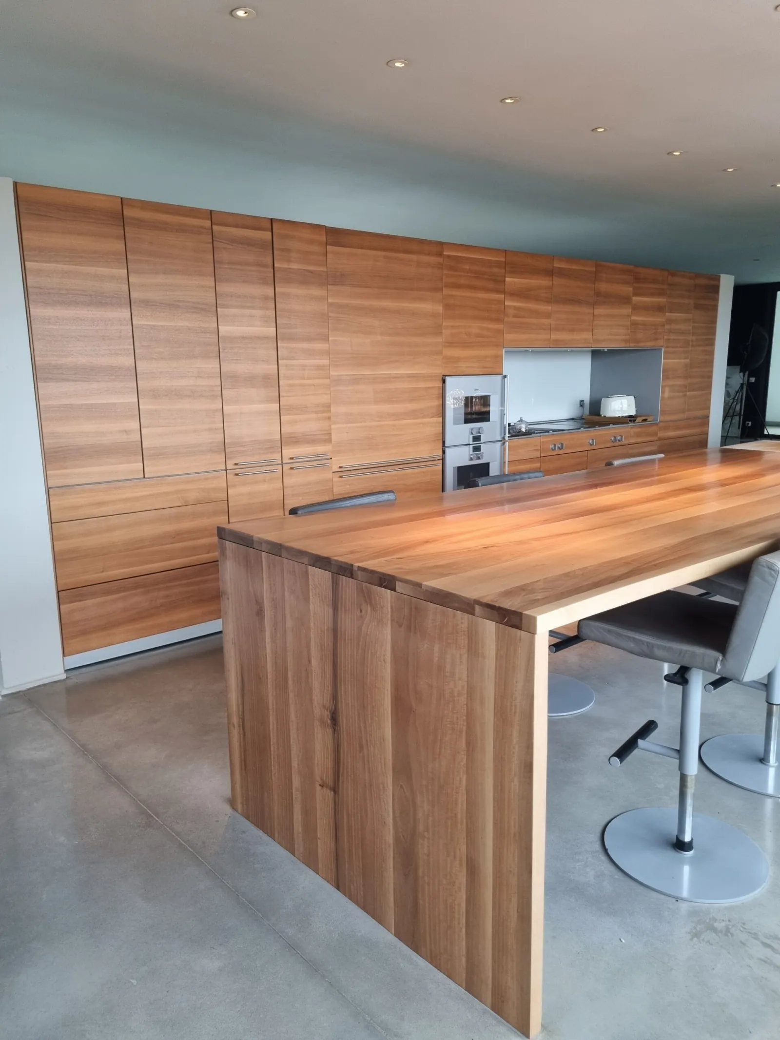 Cuisine en bois sur mesure réalisé par TS Menuiserie — cuisine n° 7