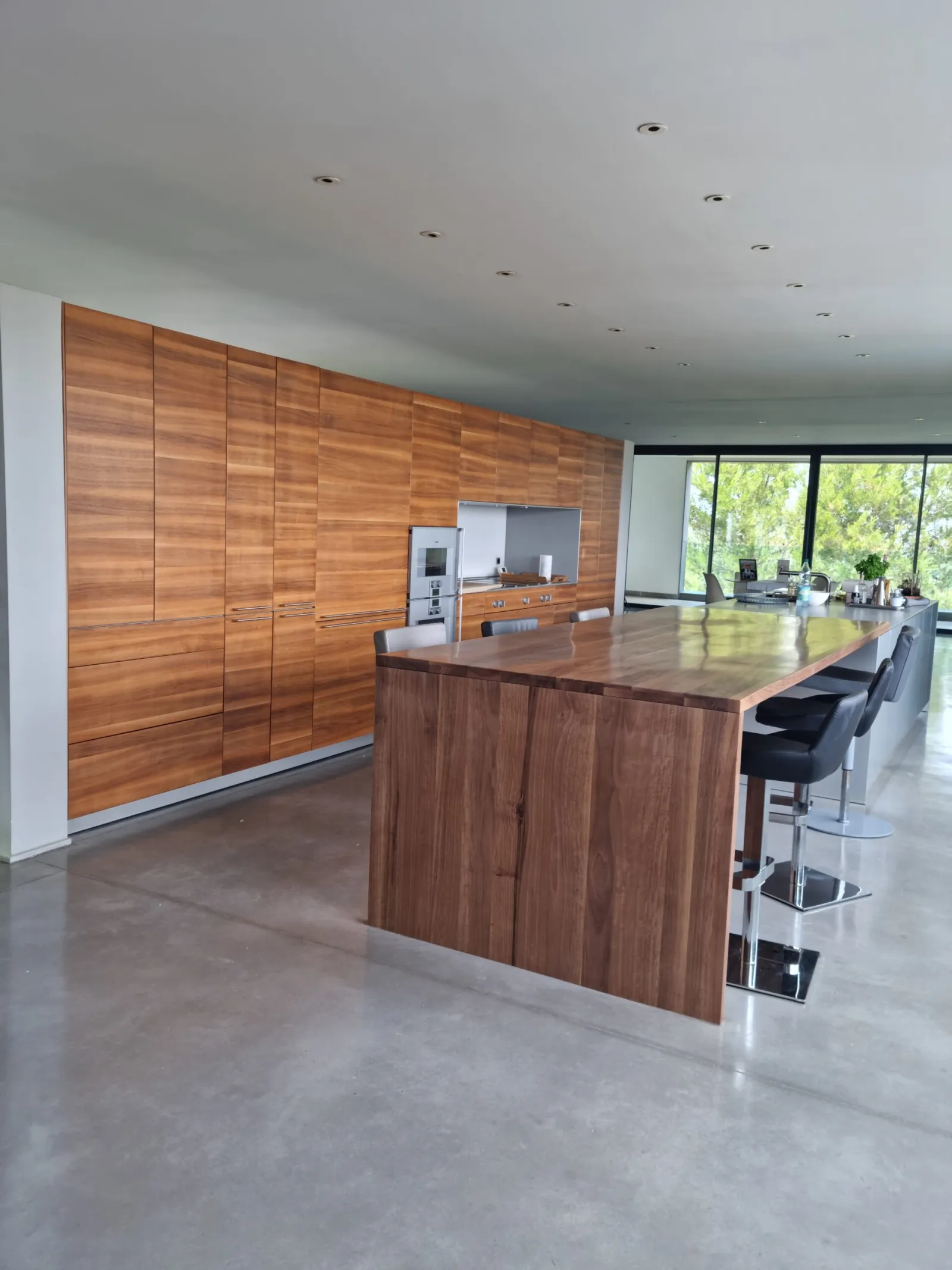 Cuisine en bois sur mesure réalisé par TS Menuiserie — cuisine n° 8