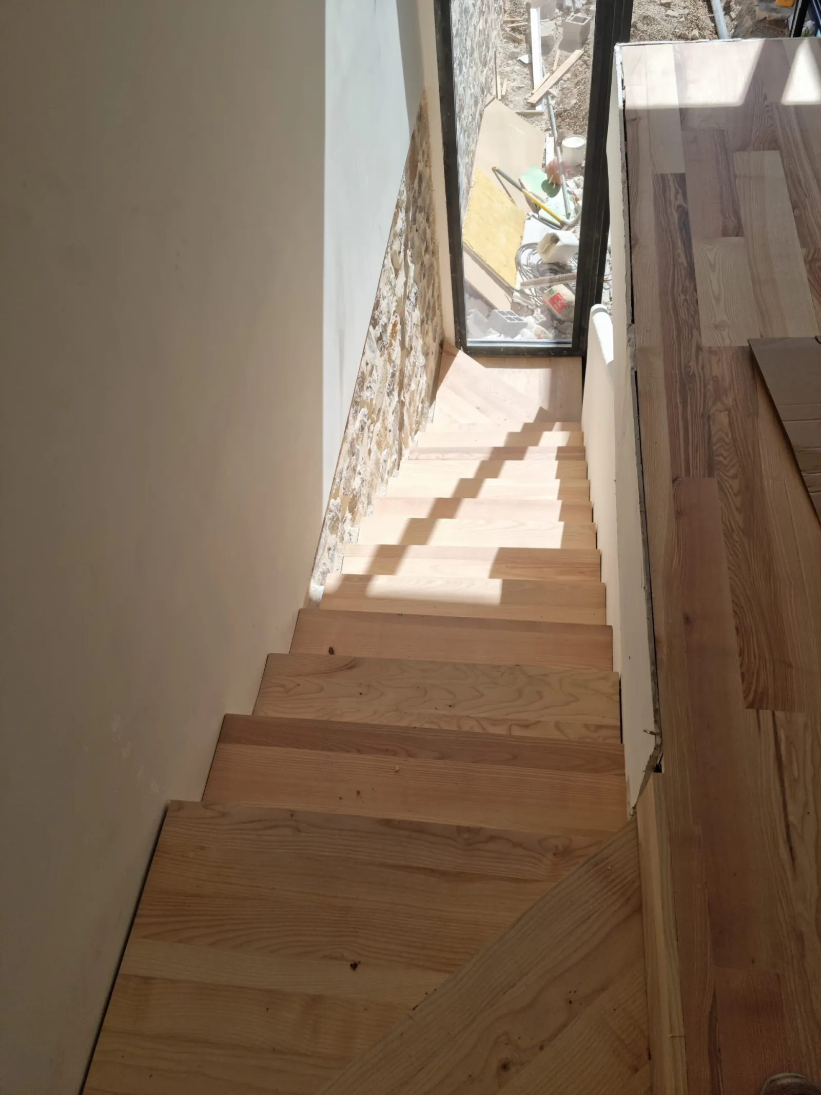 Escalier en bois sur mesure réalisé par TS Menuiserie — escalier n° 2