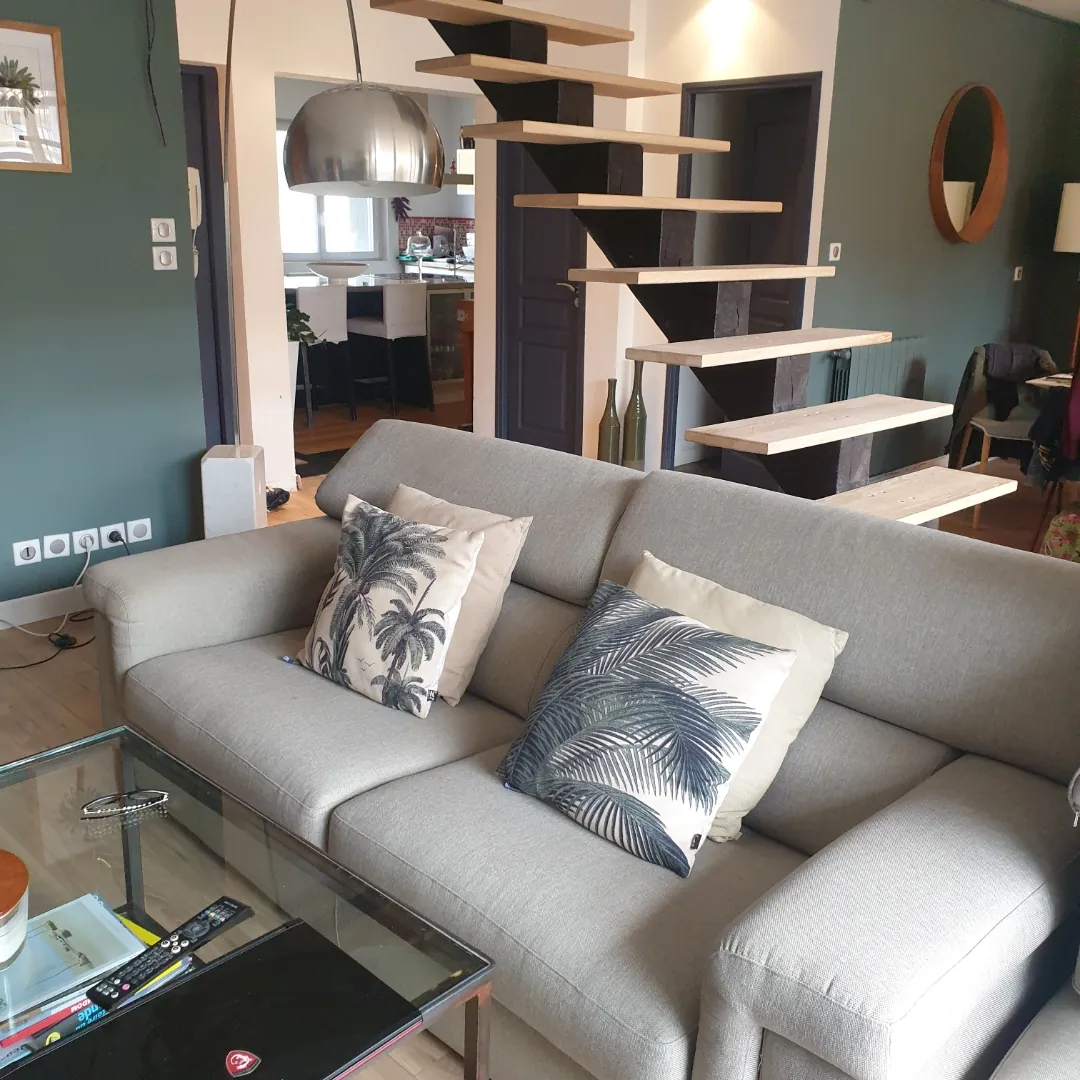 Escalier en bois sur mesure réalisé par TS Menuiserie — escalier n° 7