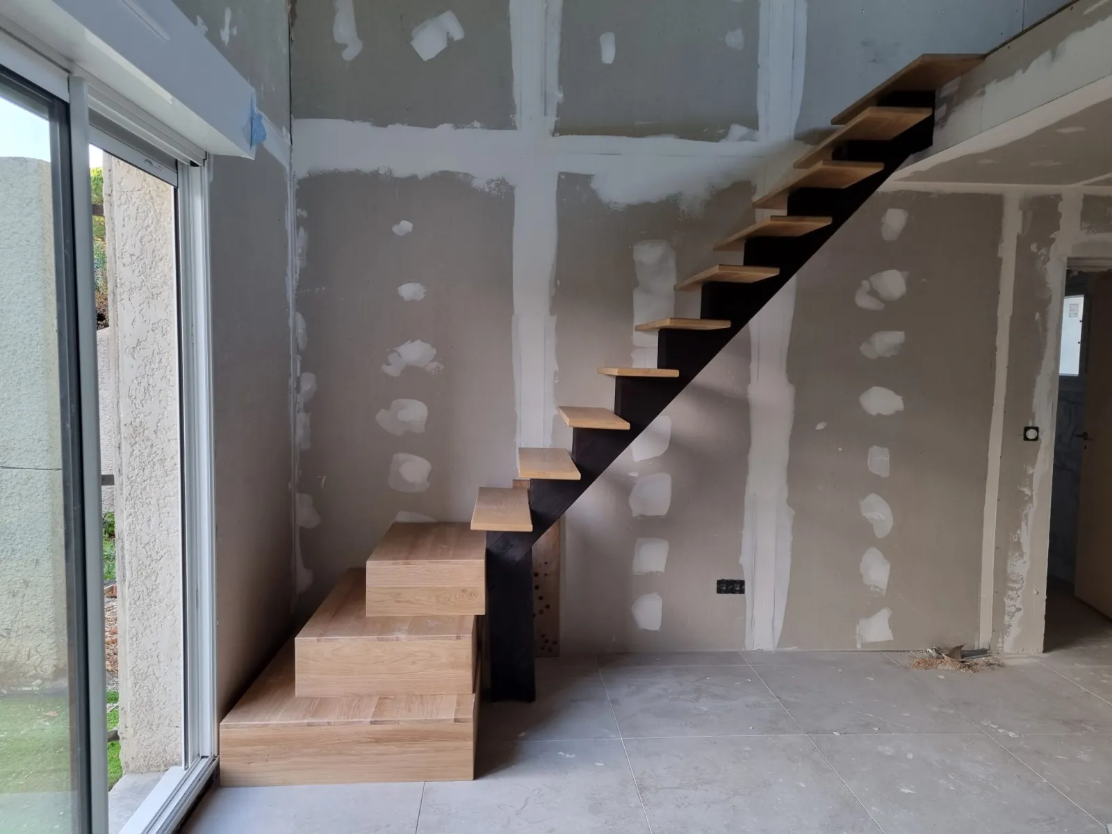 Escalier en bois sur mesure réalisé par TS Menuiserie — escalier n° 8