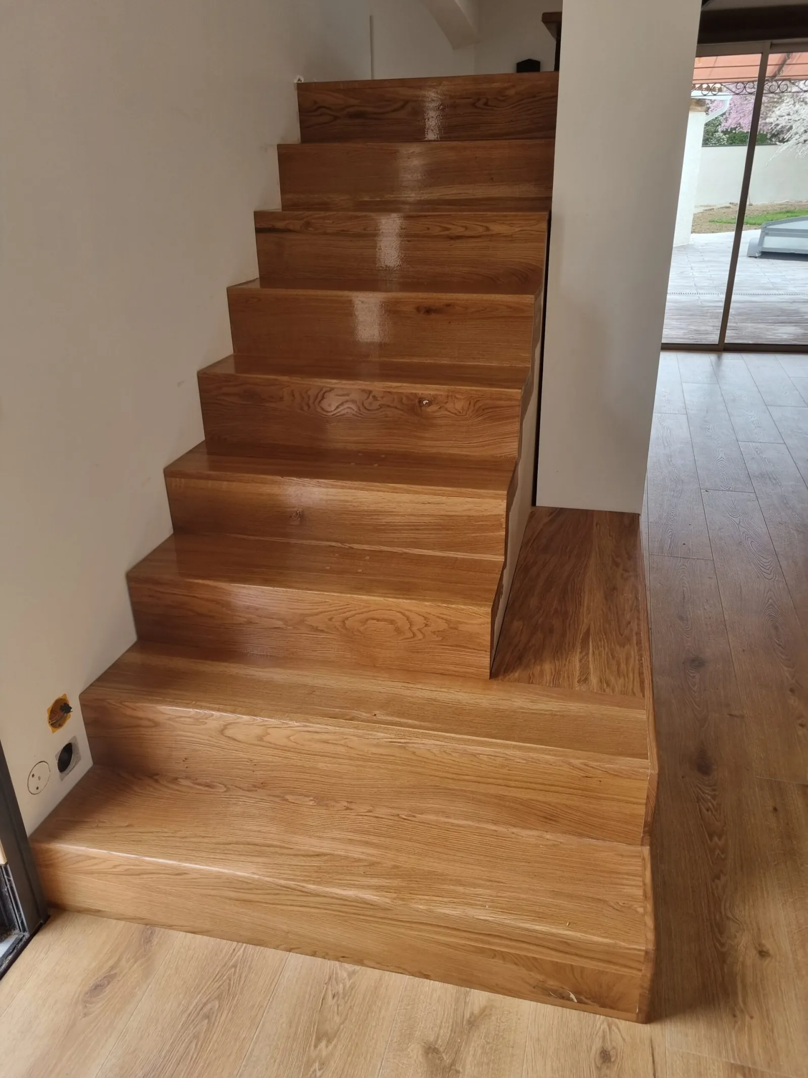 Escalier en bois sur mesure réalisé par TS Menuiserie — escalier n° 19